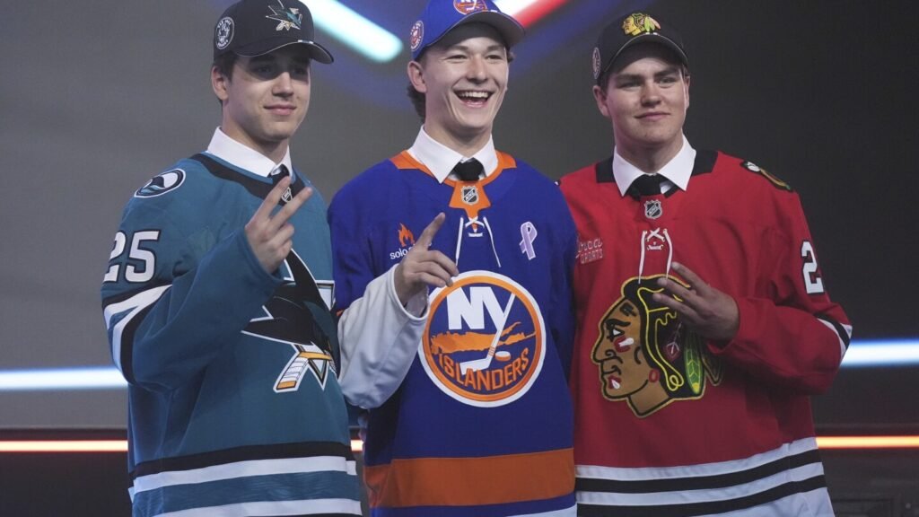 New York Islanders choose Erie defenseman Matthew Schaefer with No. 1 pick in NHL draft