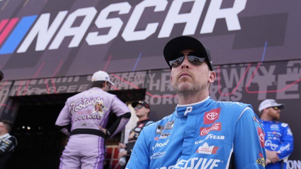 Hamlin undeterred by ruling siding with NASCAR in lawsuit