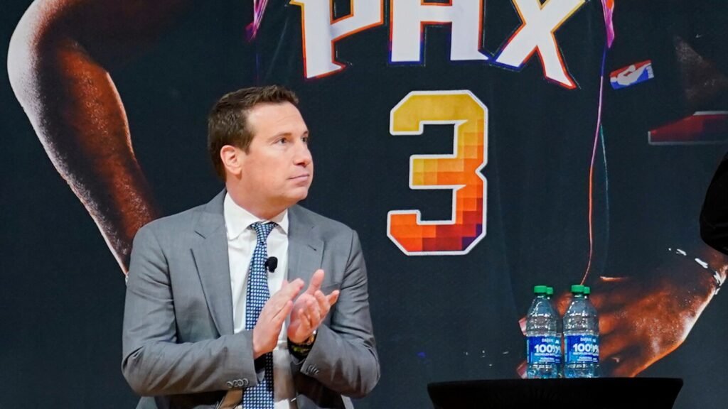 Suns hire Cavs assistant Jordan Ott as head coach