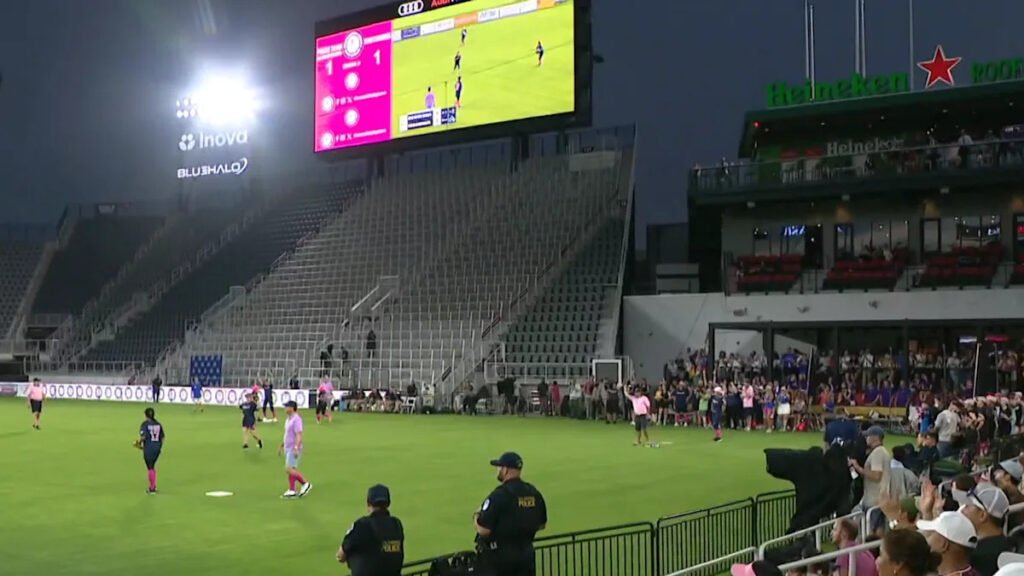 Congressional Women’s Softball Game sets aside politics for greater cause