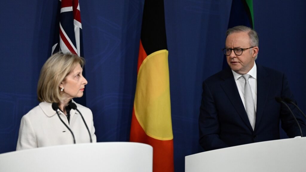 Report on curbing anitsemitism in Australia recommends threatening university funding