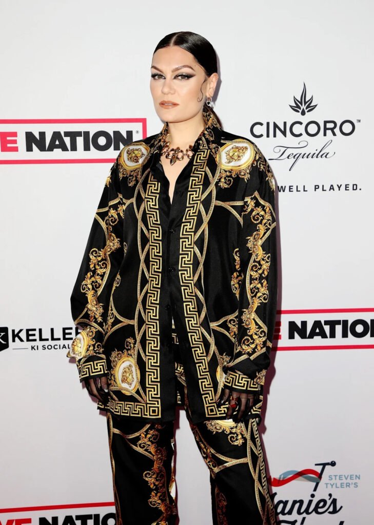 Jessie J hospitalized for infection following breast cancer surgery