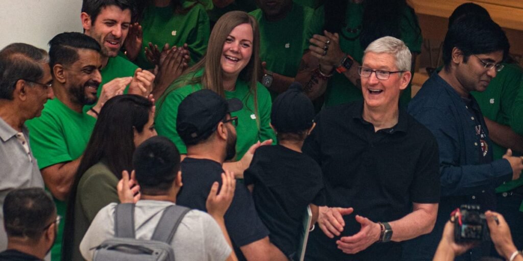 Apple’s Shopping List, and How to Get a Job Offer From Meta