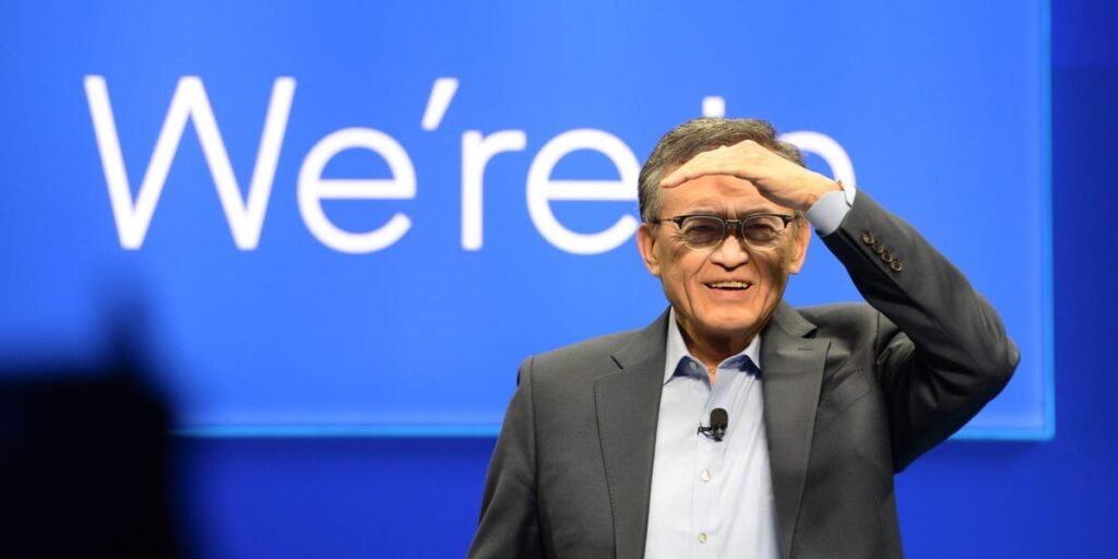 Trump Meets, Praises Intel CEO Days After Calling for His Resignation