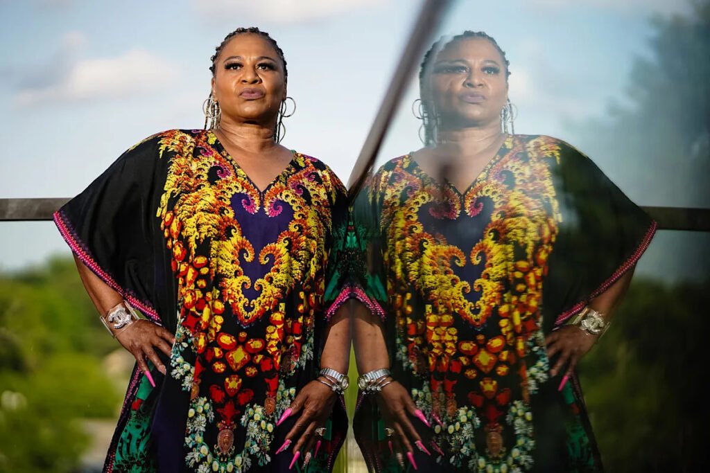 When a cosmetic surgery chain arrived, lawsuits alleging shoddy care followed