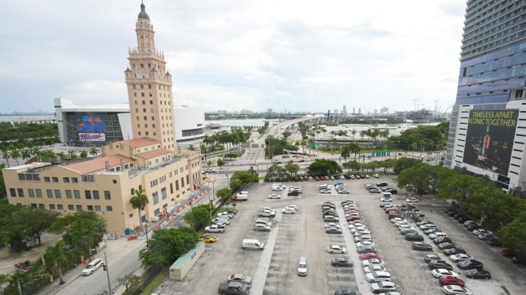 Lawsuit challenging Miami land transfer for Trump presidential library set for August trial