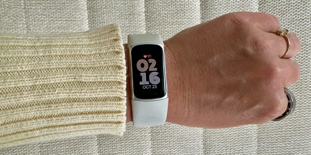 Fitbit Charge 6 Review: Our Favorite Fitbit Tracker