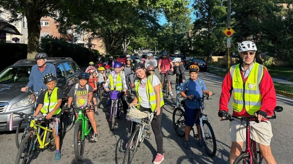 A weekly ‘bike bus’ mixes fun and fitness on the way to school