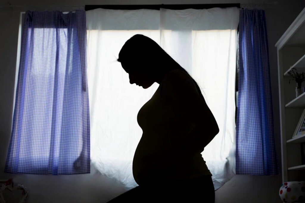 A quarter of pregnant women are delaying prenatal care, CDC report finds