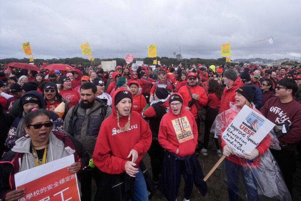 San Francisco teachers reach deal with district to end strike