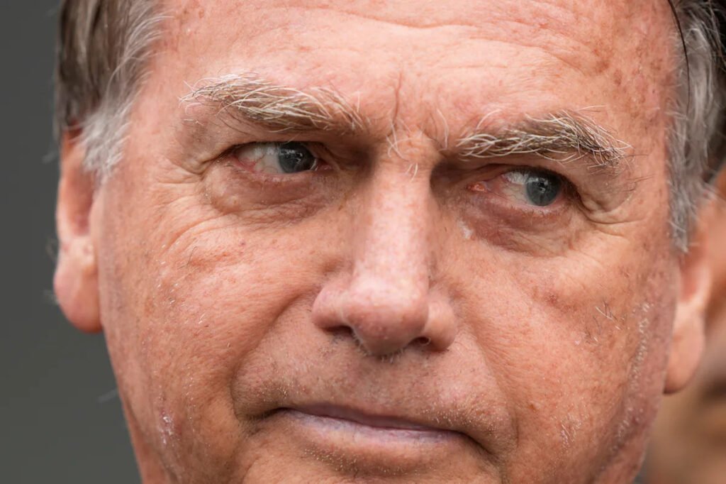 Former Brazil President Bolsonaro’s kidney function worsens but pneumonia stabilized, hospital says