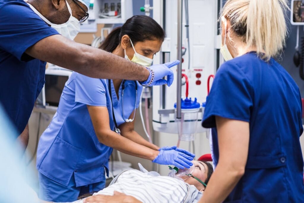 Trauma patients recover faster when medical teams know each other well, new study finds