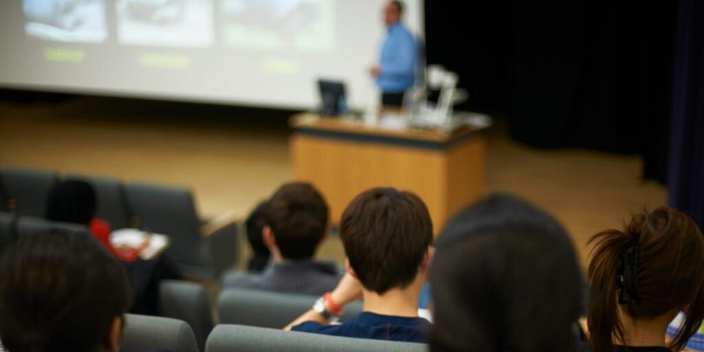 Harvard Professor: I Make My Students Use AI on Every Assignment