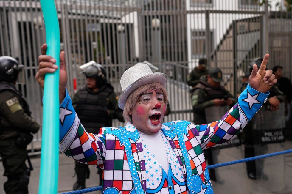 Clowns in Bolivia protest government decree limiting extracurricular activities