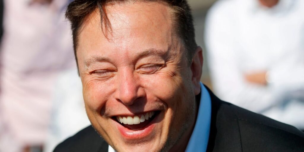 SpaceX Filing Reveals How Elon Musk’s Companies Pay Each Other