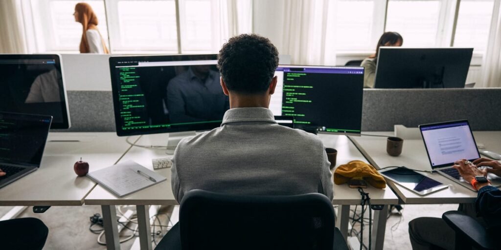 Ex-Snowflake CRO Says Top Engineers Don’t Want This Booming AI Job