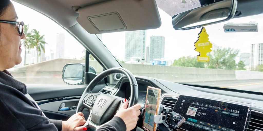 Lyft Rider Questions Fare Discrepancies, Turns to Transit