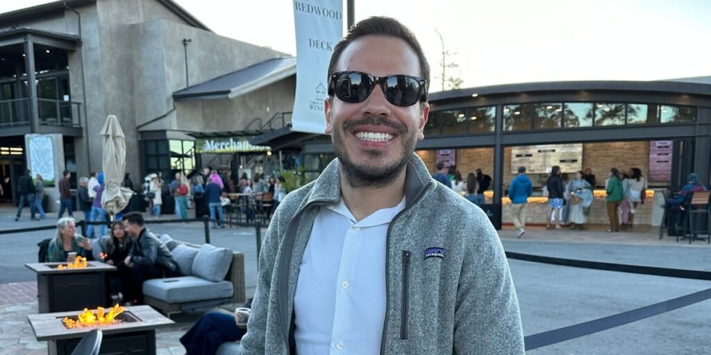 Silicon Valley Therapist Uses Exposure Therapy for AI Burnout